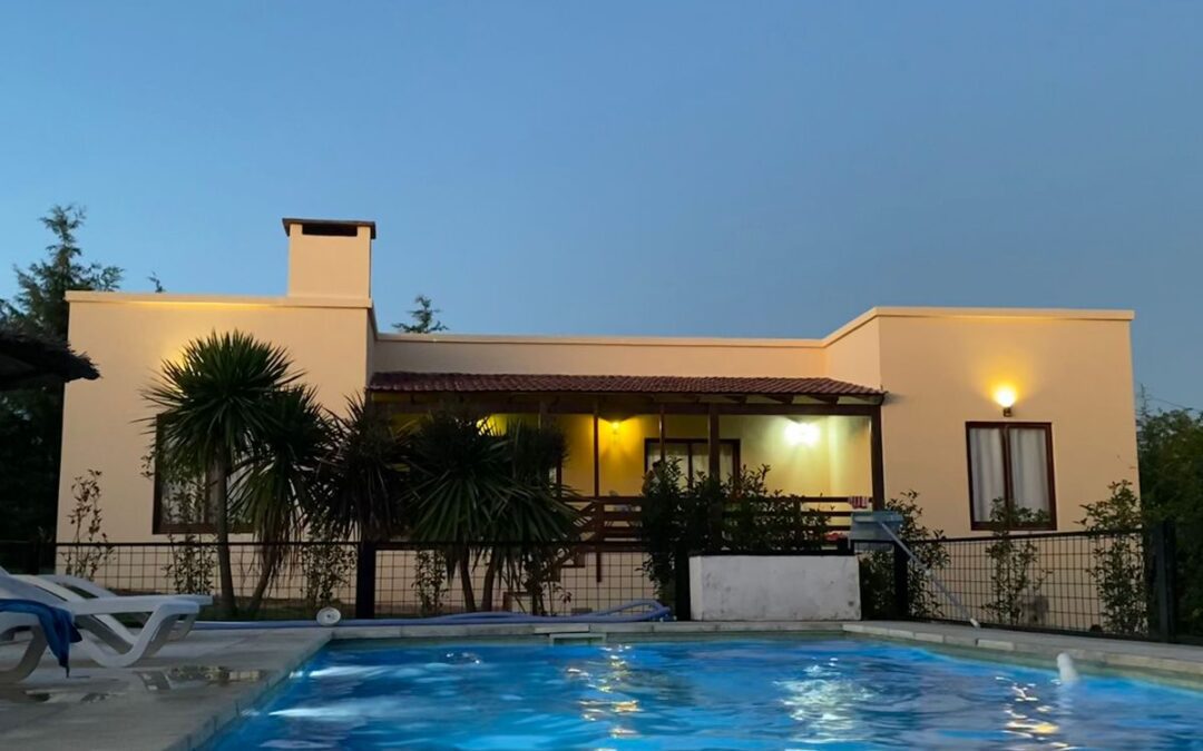 Inversión Turística – Lote 3252 m2 + 4 inmuebles